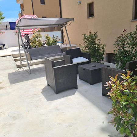 Villa Patricija-Apartmani Porec Esterno foto