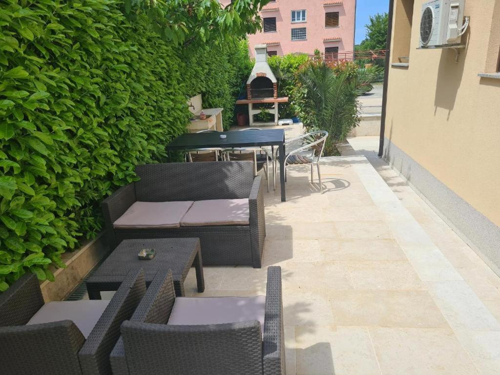 Villa Patricija-Apartmani Porec Esterno foto