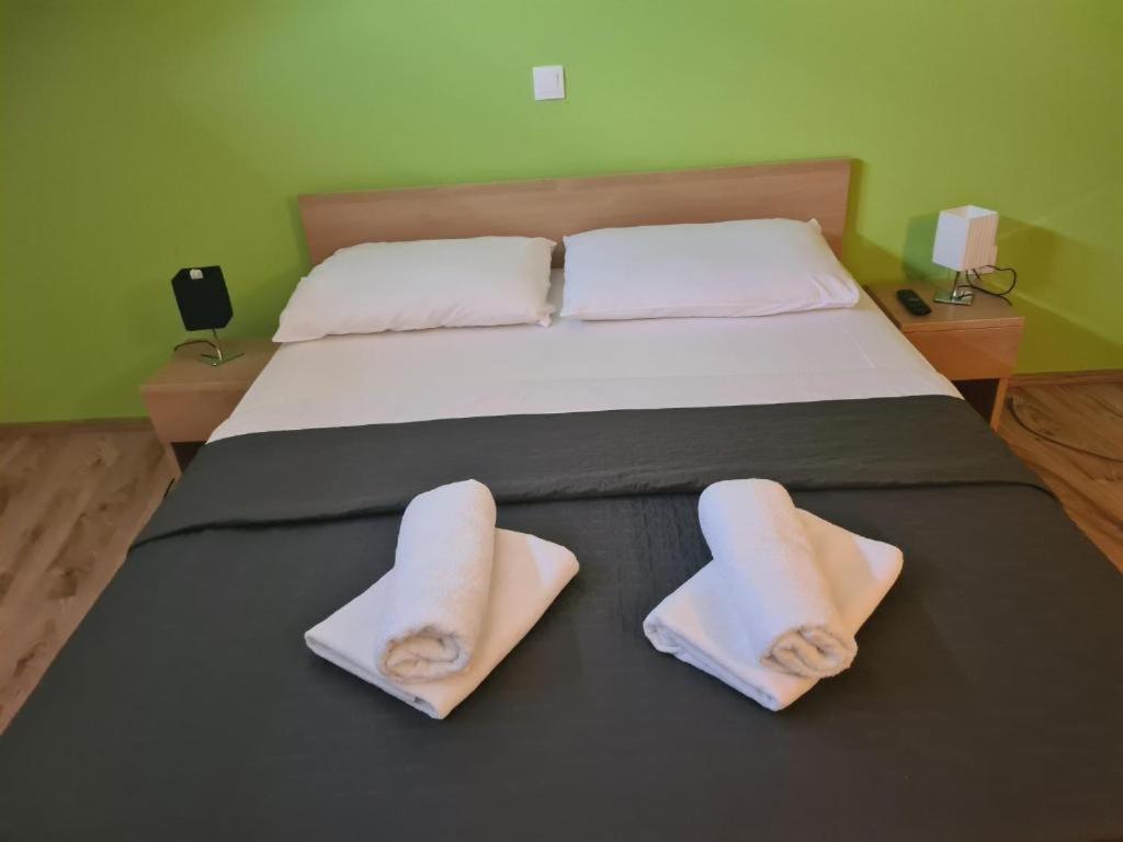 Villa Patricija-Apartmani Porec Esterno foto