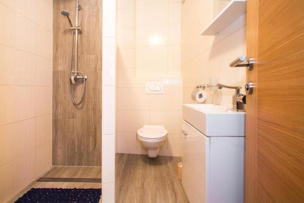 Villa Patricija-Apartmani Porec Esterno foto