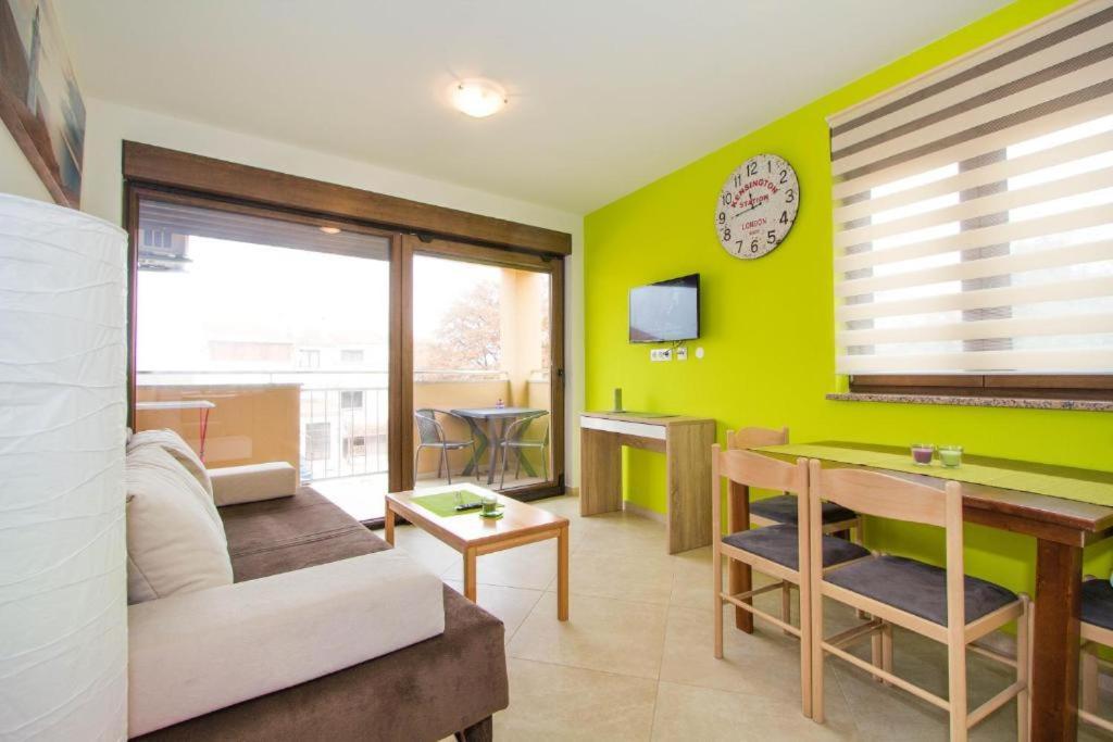 Villa Patricija-Apartmani Porec Esterno foto