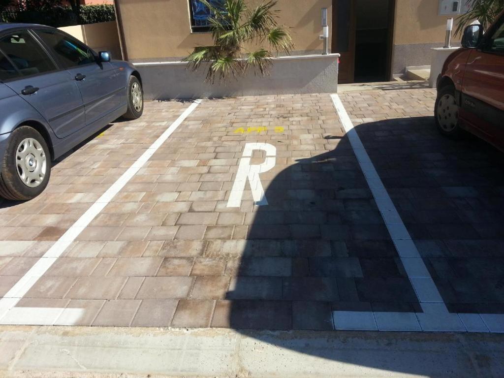 Villa Patricija-Apartmani Porec Esterno foto
