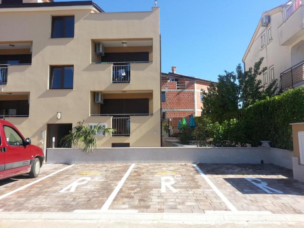 Villa Patricija-Apartmani Porec Esterno foto